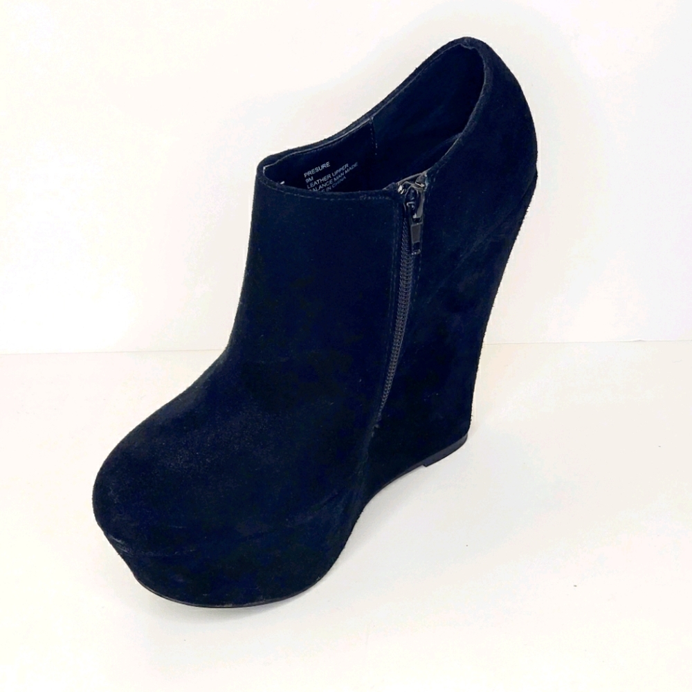 Steve Madden Pressure Wedges